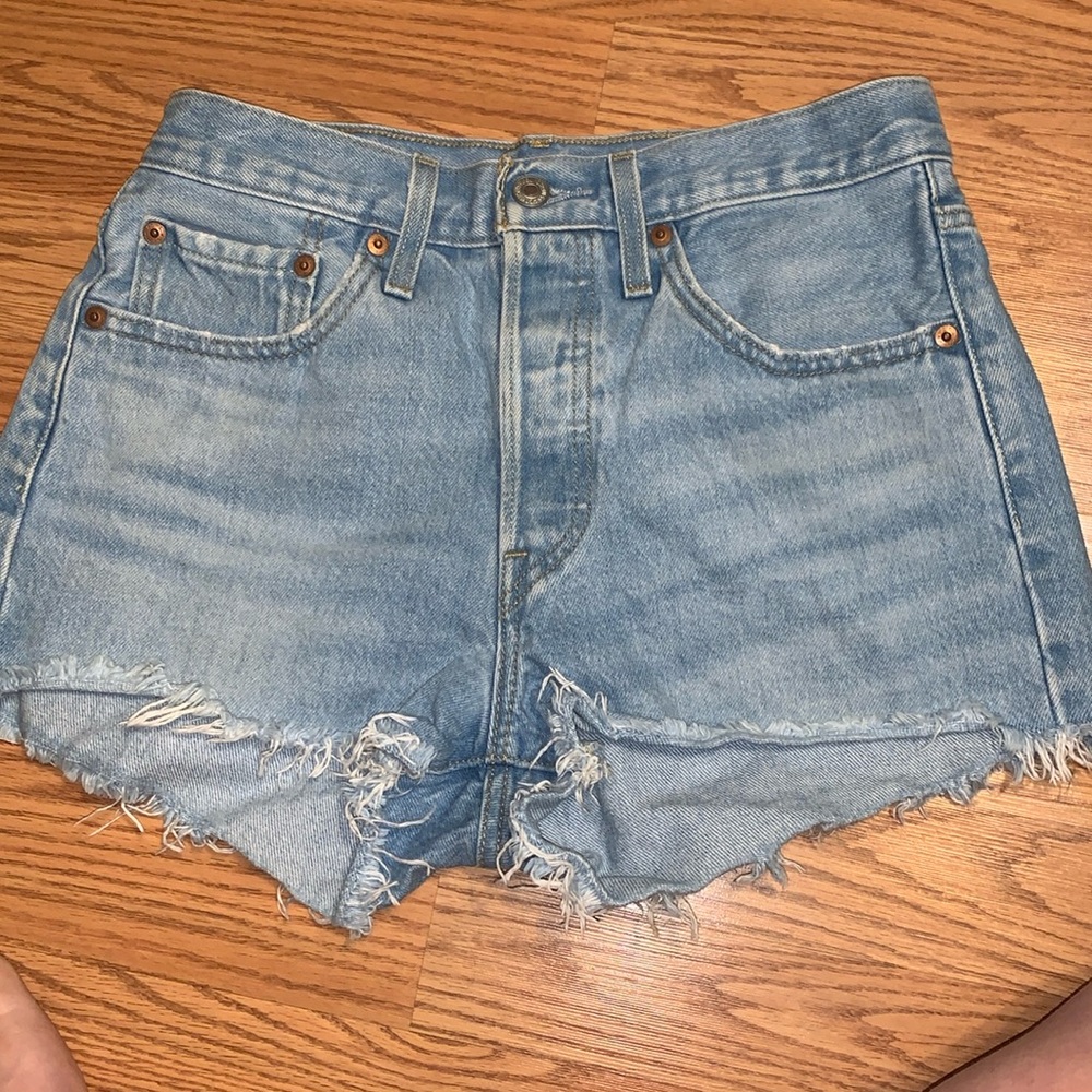 Levi’s 501 Jean shorts size 26